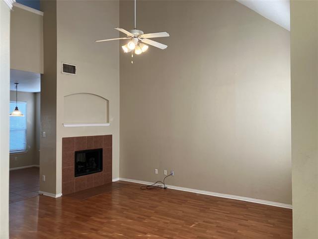 Building Photo - 509 Creekview Dr