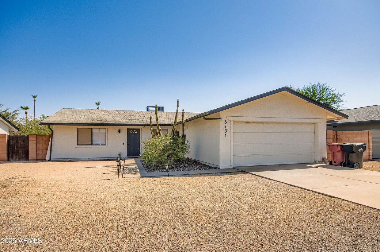 Foto principal - 8731 E Fairmount Ave