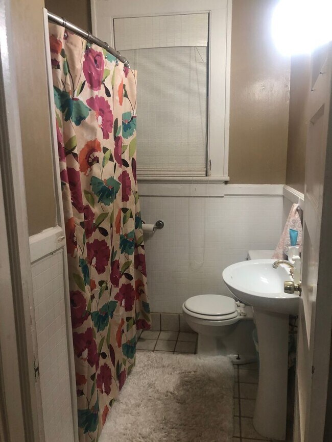 Foto del edificio - 4bed/2 bath close to USC, Five Points