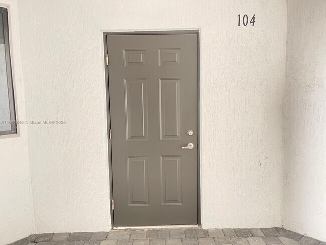 Foto del edificio - 15600 SW 136th St