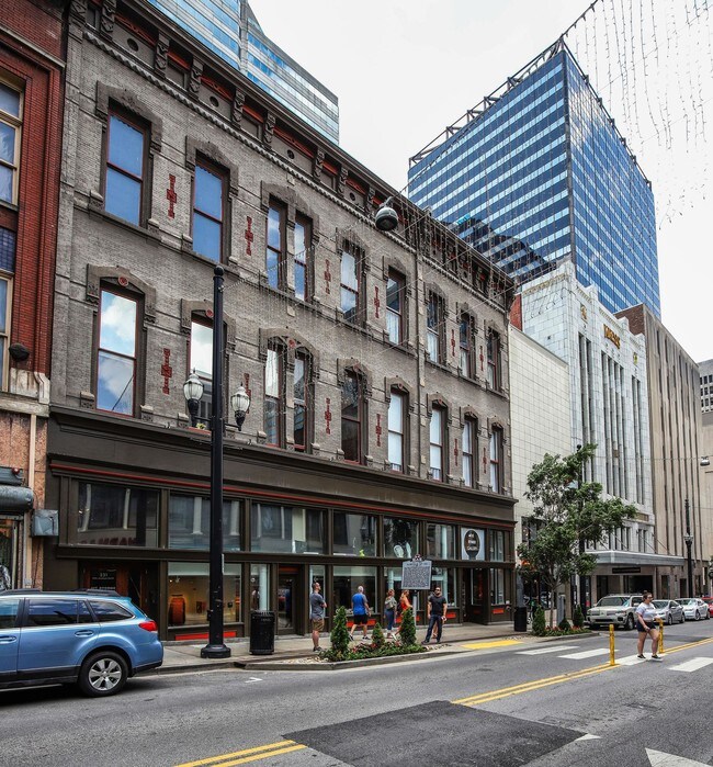 Foto del edificio - 231 Rep John Lewis Way N