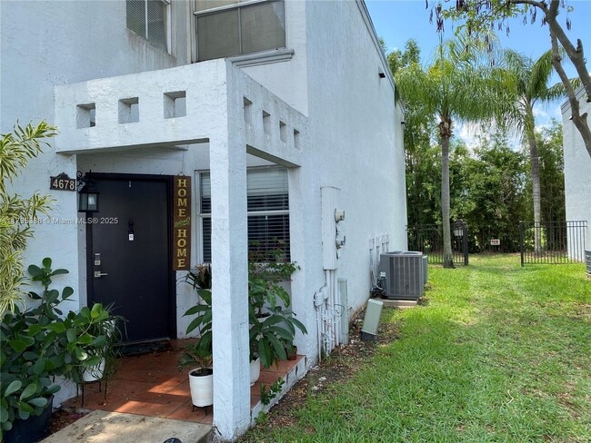 Building Photo - 4678 NW 97th Pl