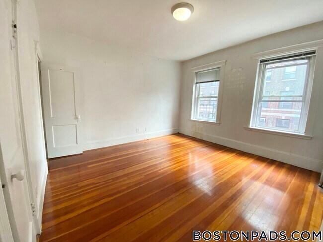 Foto del edificio - 64 Hemenway St