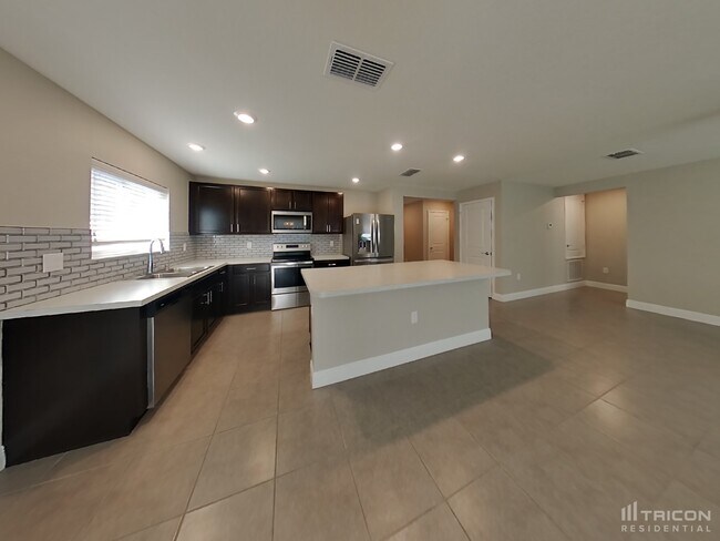 Building Photo - 6480 Domenico Ct