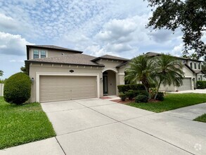 Building Photo - 1119 Oakcrest Dr