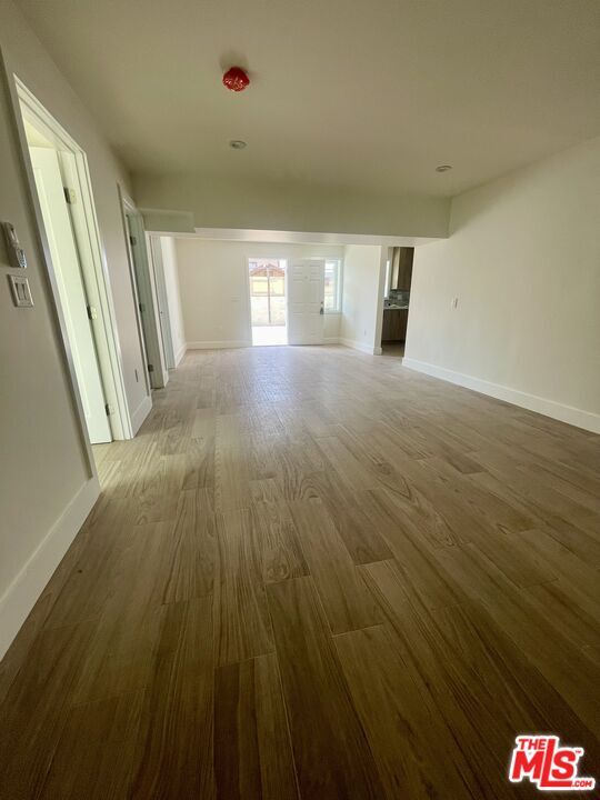 Foto del edificio - 9949 Pinewood Ave
