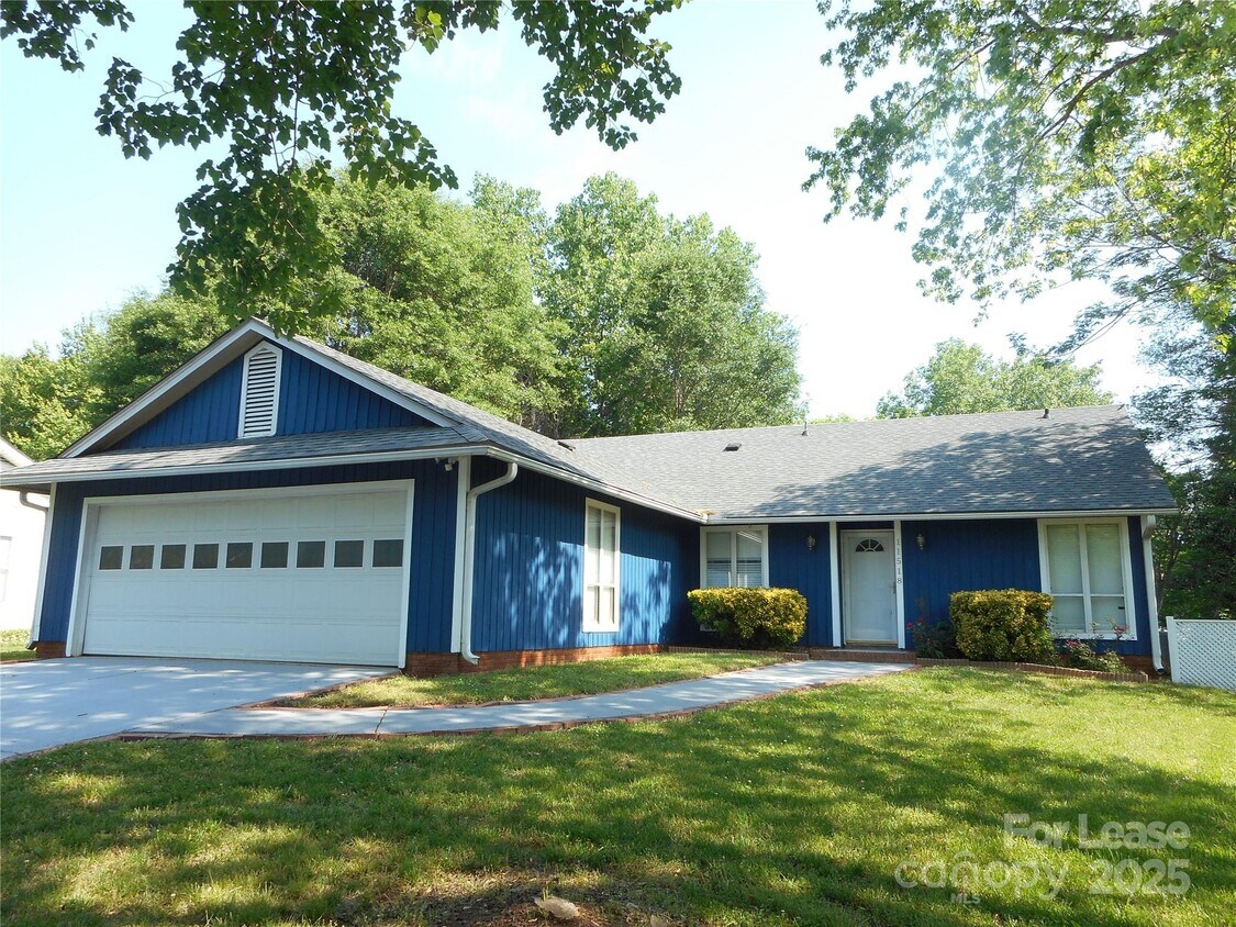 Foto principal - 11518 Green Willow Ln