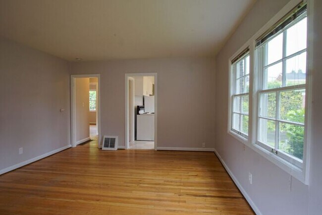 Building Photo - 3817 N Lombard St