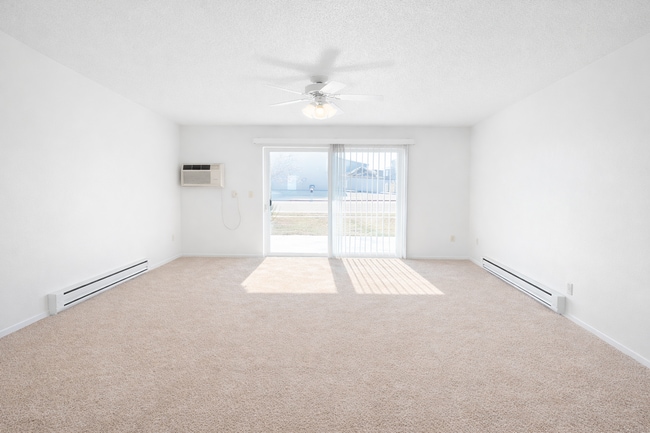 Interior Photo - The Meadows (Amy Dr)