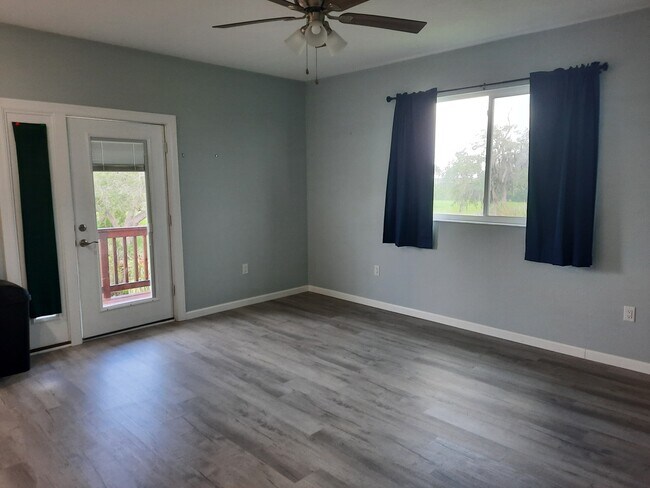 Foto del edificio - 3605 Eagle Nest Dr