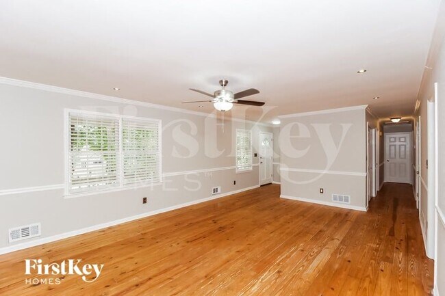 Foto del edificio - 4295 Hickory Point Dr