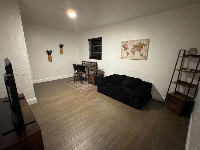 Photo - 256 NW 82nd Terrace House