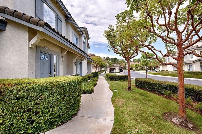 Foto del edificio - 8015 E Treeview Ct