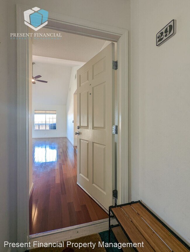 Foto del edificio - 3 br, 2 bath House - 935 Old County Rd #29