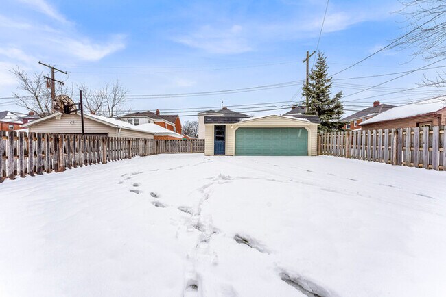 Foto del edificio - 2555 Saybrook Rd