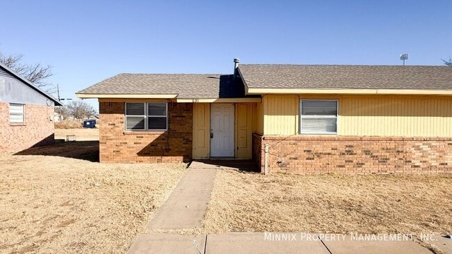 Building Photo - 631 S Crosby St