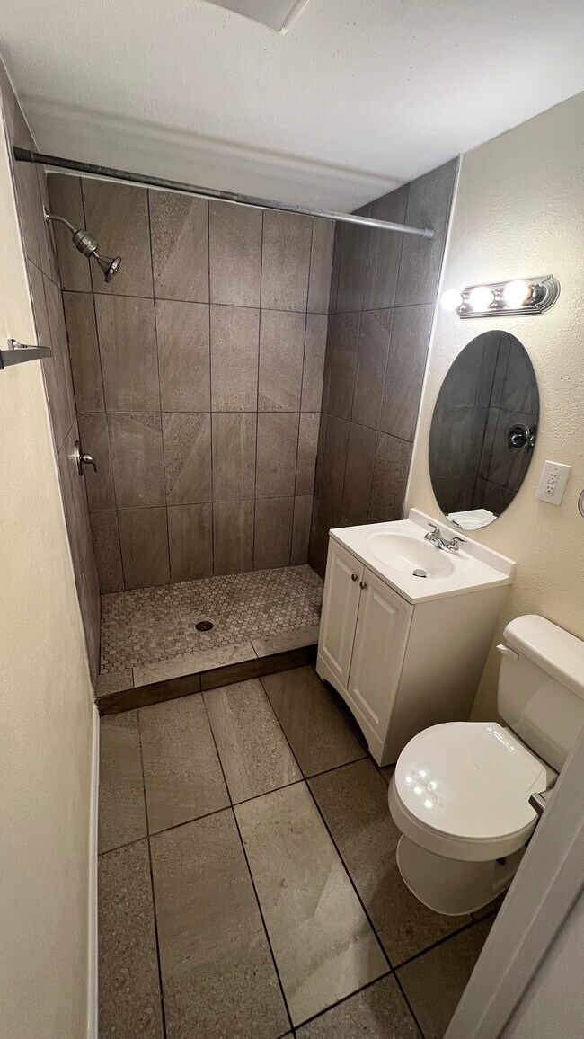 Foto del edificio - 5247 9th St