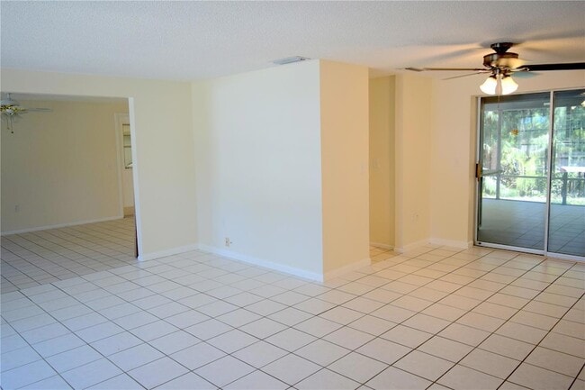 Foto del edificio - 1639 Manor Rd