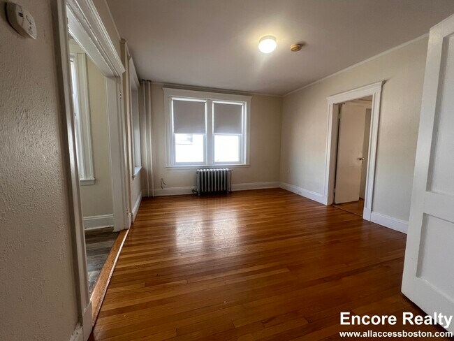 Building Photo - 1163 Boylston St