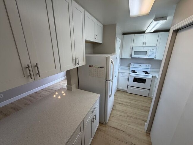 Foto del edificio - 4160 Pershing Pointe Pl