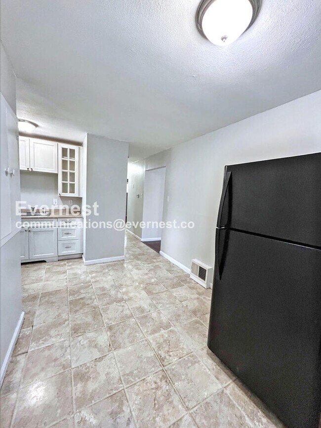 Foto del edificio - 5672 Parchester Dr