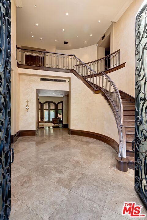 Foto del edificio - 1061 Laurel Way