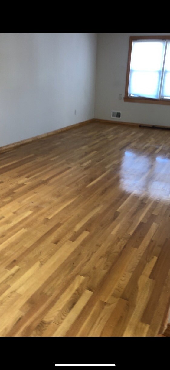 Living Room - 92 Mulberry Cir