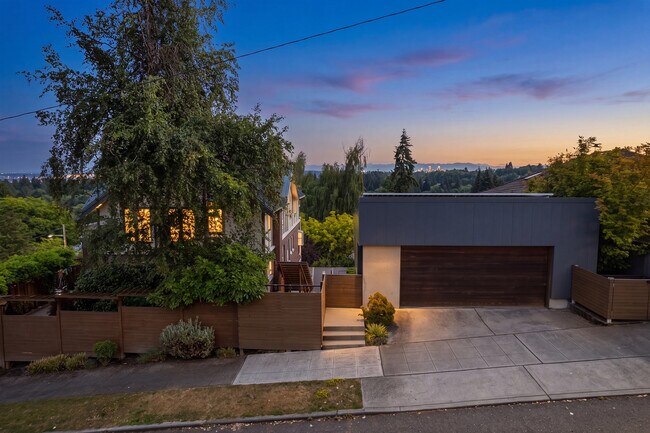 Foto del edificio - 1228 23rd Ave E