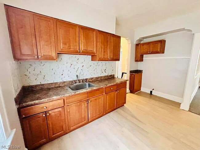 Foto del edificio - 3677 E 153rd St