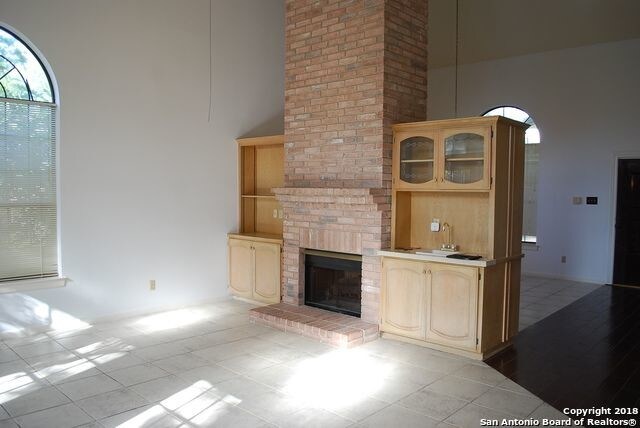 Foto del edificio - 822 LIGHTSTONE DR