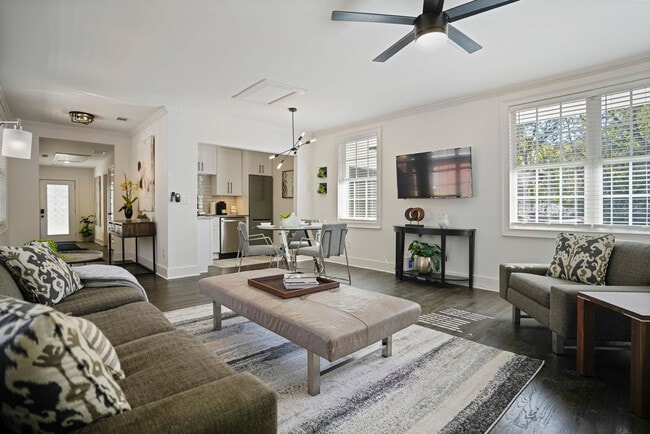 Foto del edificio - 975 Shadowridge Dr SE