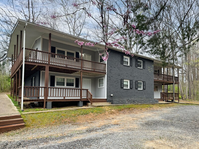 Foto del edificio - 109 E Holston Ln