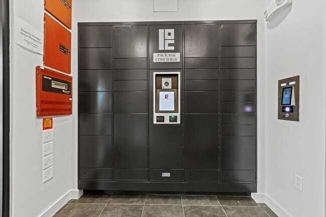 Foto del edificio - 97 Elmwood St