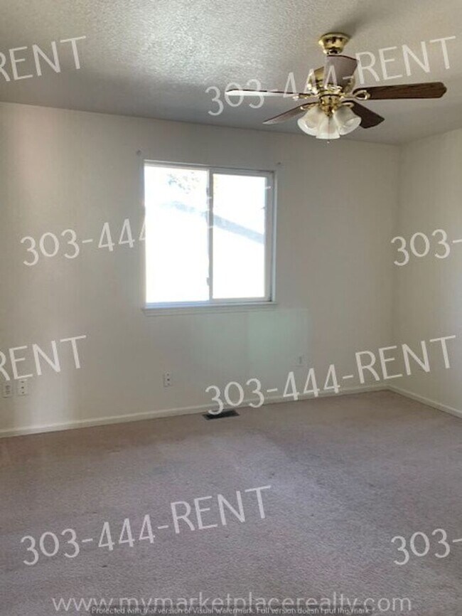 Foto del edificio - Spacious 3 Bedroom, 2 Bathroom!