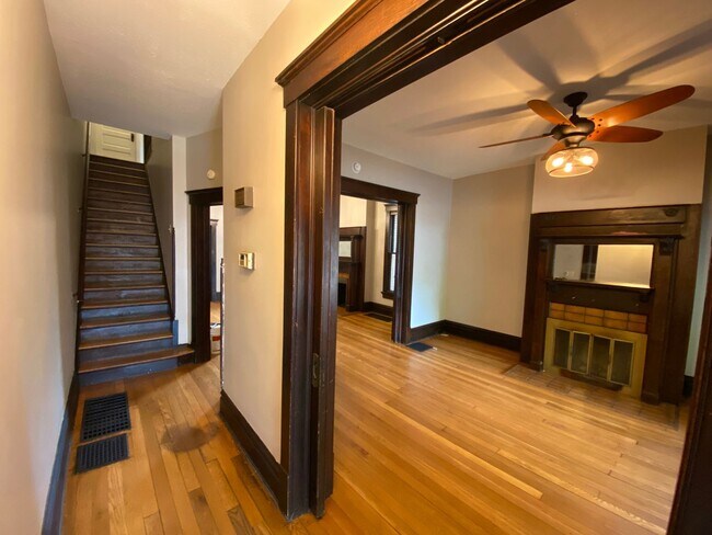 Building Photo - W 6th Ave 351-353 GW2
