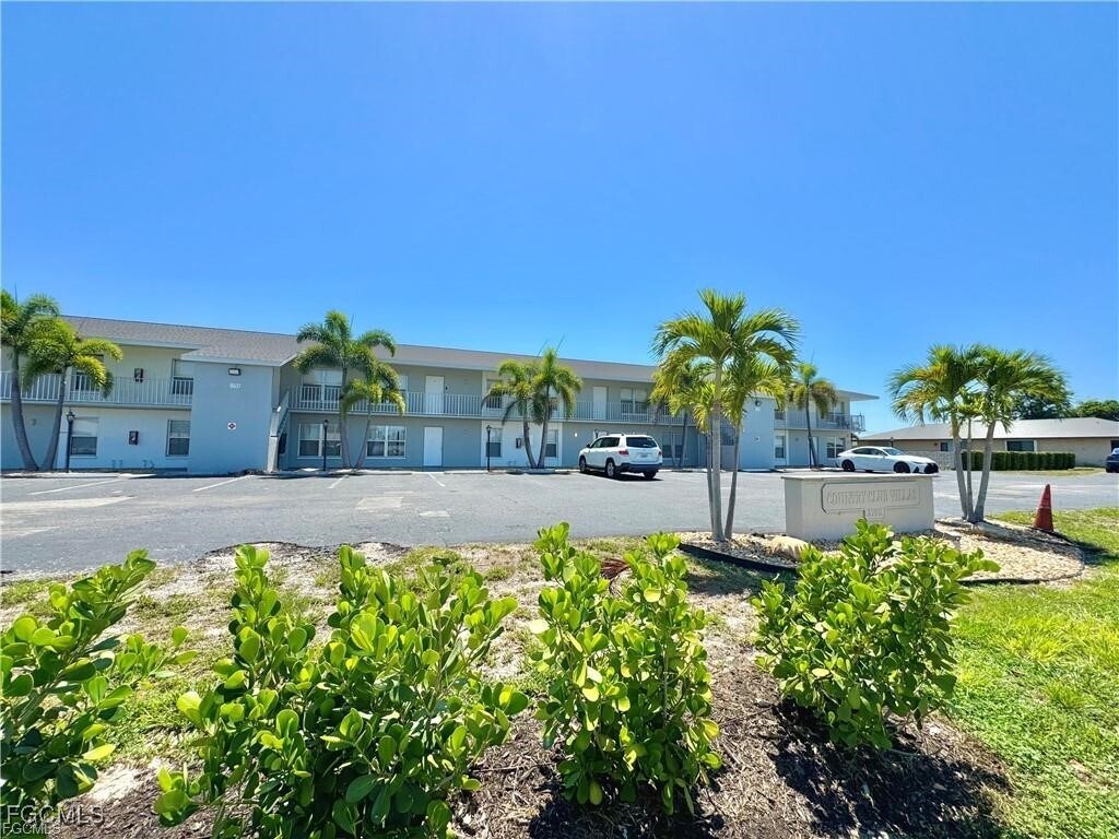 Foto principal - 3705 Country Club Blvd