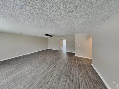 Building Photo - 6909 Magdelena Dr