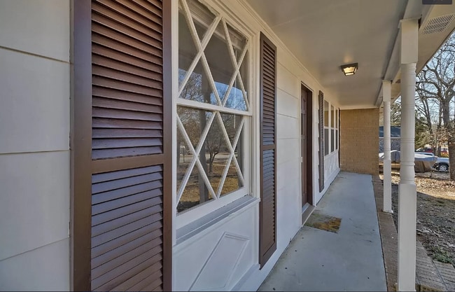 Building Photo - 4009 Centurion Pass