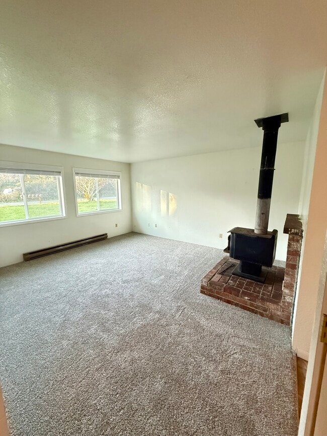 Building Photo - 3565 Movie Ln