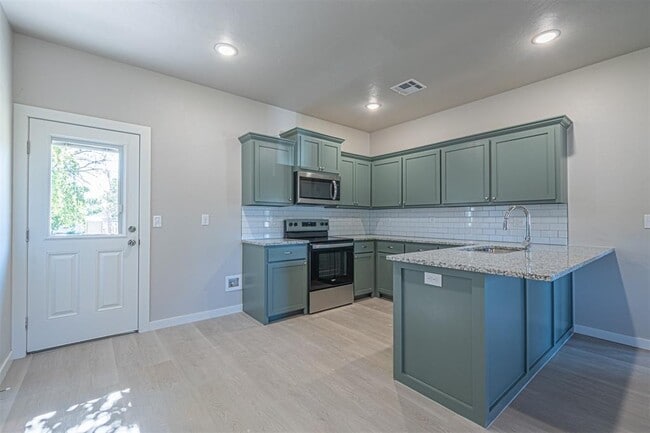 Foto del edificio - 2106 Willow Pl