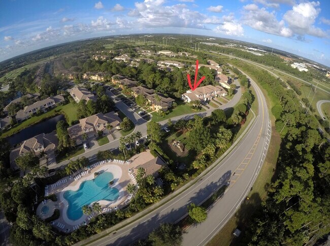 Foto del edificio - 8103 Mulligan Cir