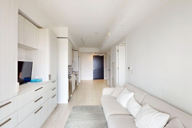 Building Photo - 18 Maitland Terrace