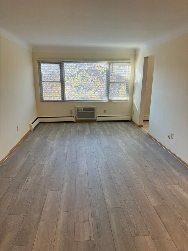 Building Photo - 1161 St Clair Ave