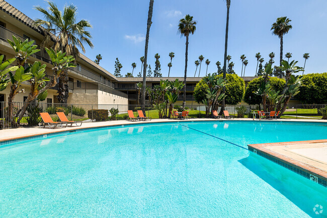 Building Photo - Coronado Palms