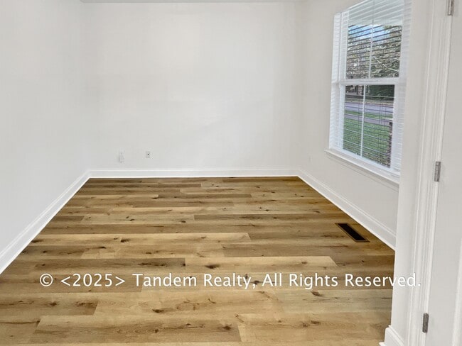 Building Photo - 209 Watson View Dr