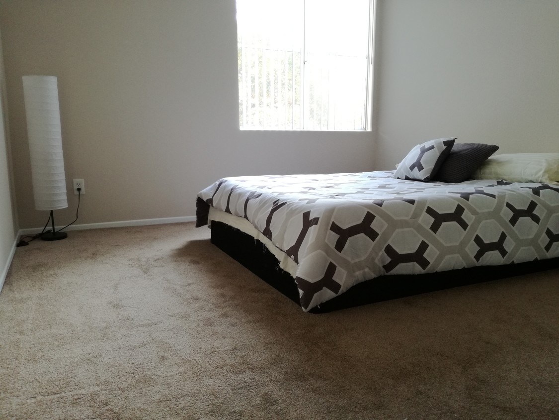 Bedroom - 601 N Whitnall Hwy