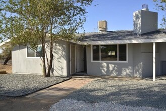 Building Photo - 18240 Catalpa St