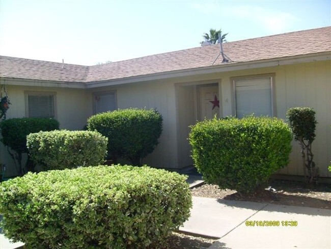 Building Photo - Modesto 2 Bedroom 2 Bath with Garage