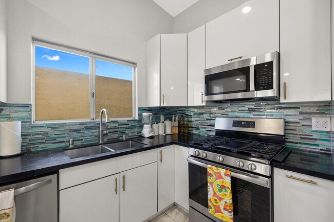 Foto del edificio - 31115 Whispering Palms Trail