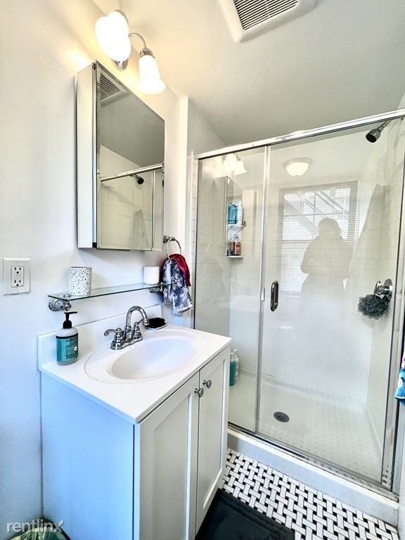 Building Photo - 219 Commonwealth Ave